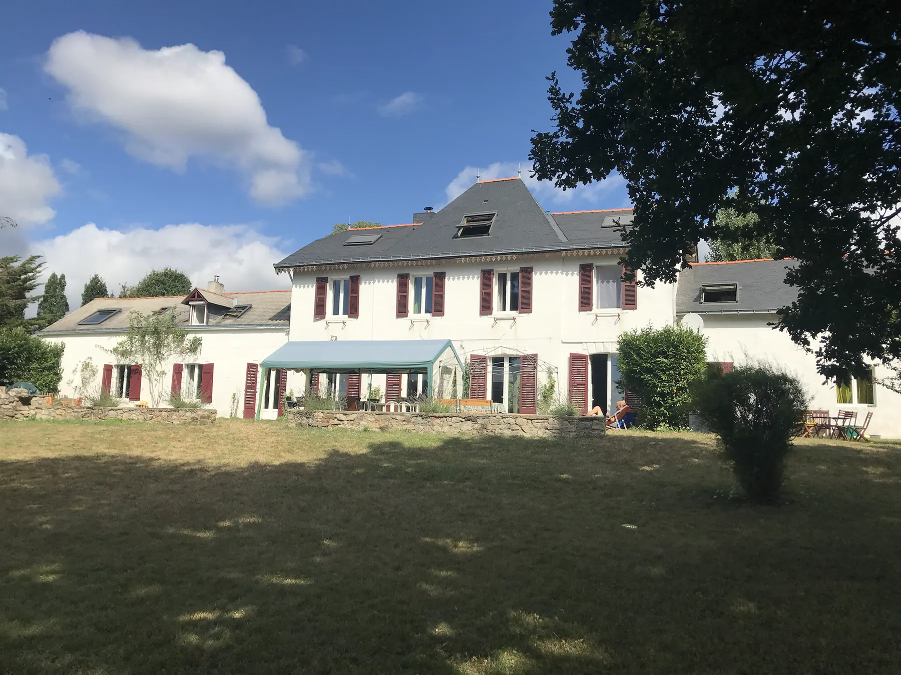 Südseite des Château im Sommer